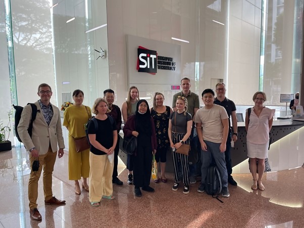 a lovely picture of a lovely group of people in Singapore