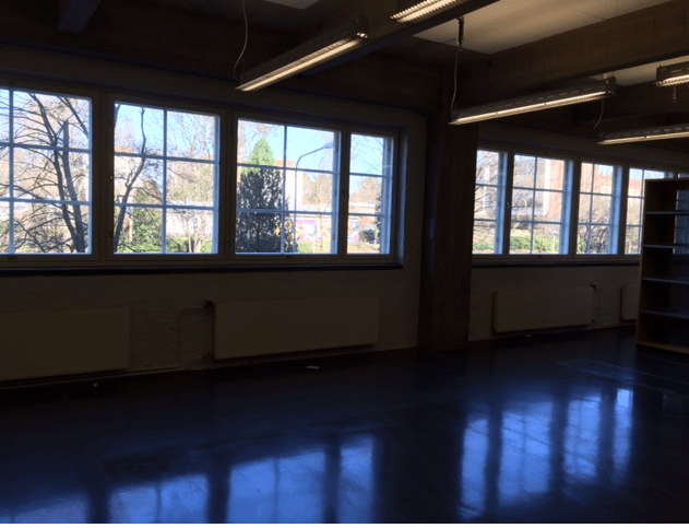 Vanha Arabian kirjasto tyhjänä