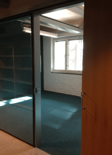 Uusi neuvotteluhuone