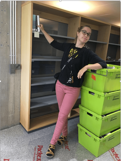 Laatikoiden purkaminen alkaa